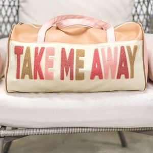 Jadelynn Brooke Take Me Away travel bag 🩷